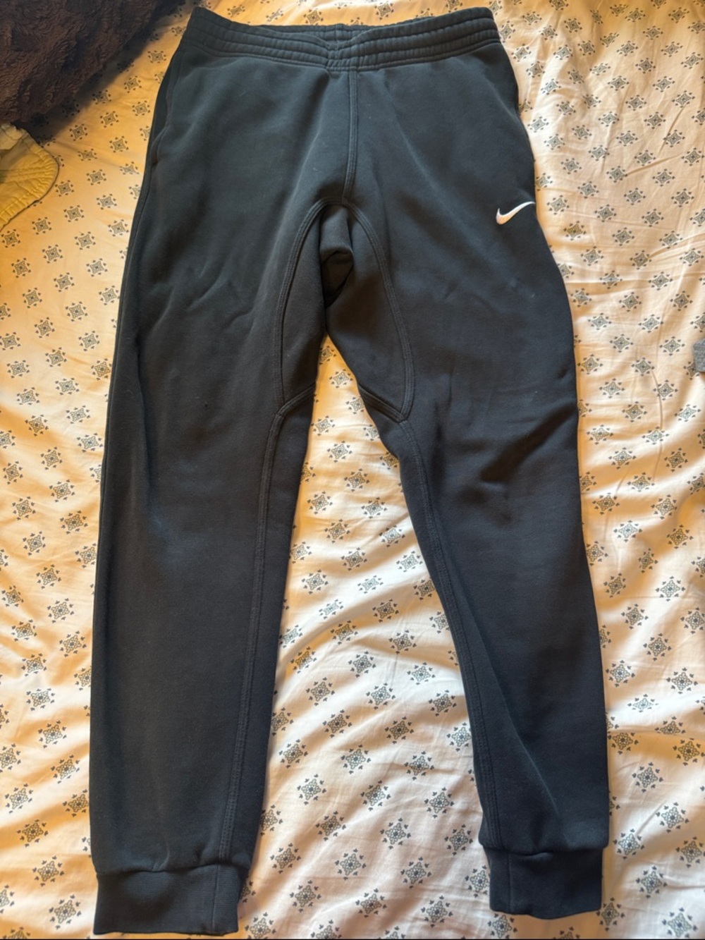 Nike Men Small Black Jogger Sweatpants with White Swoosh